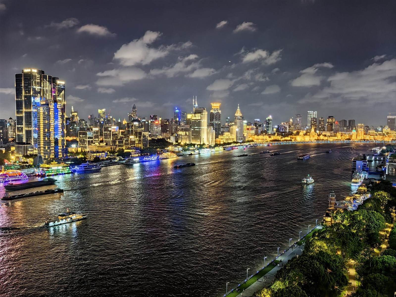 Huangpu River Cruise